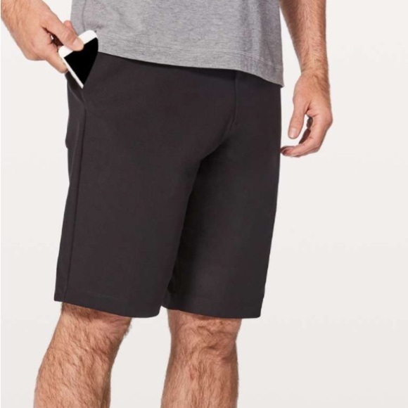 Lululemon Commission Short Relaxed - Picture 1 of 6